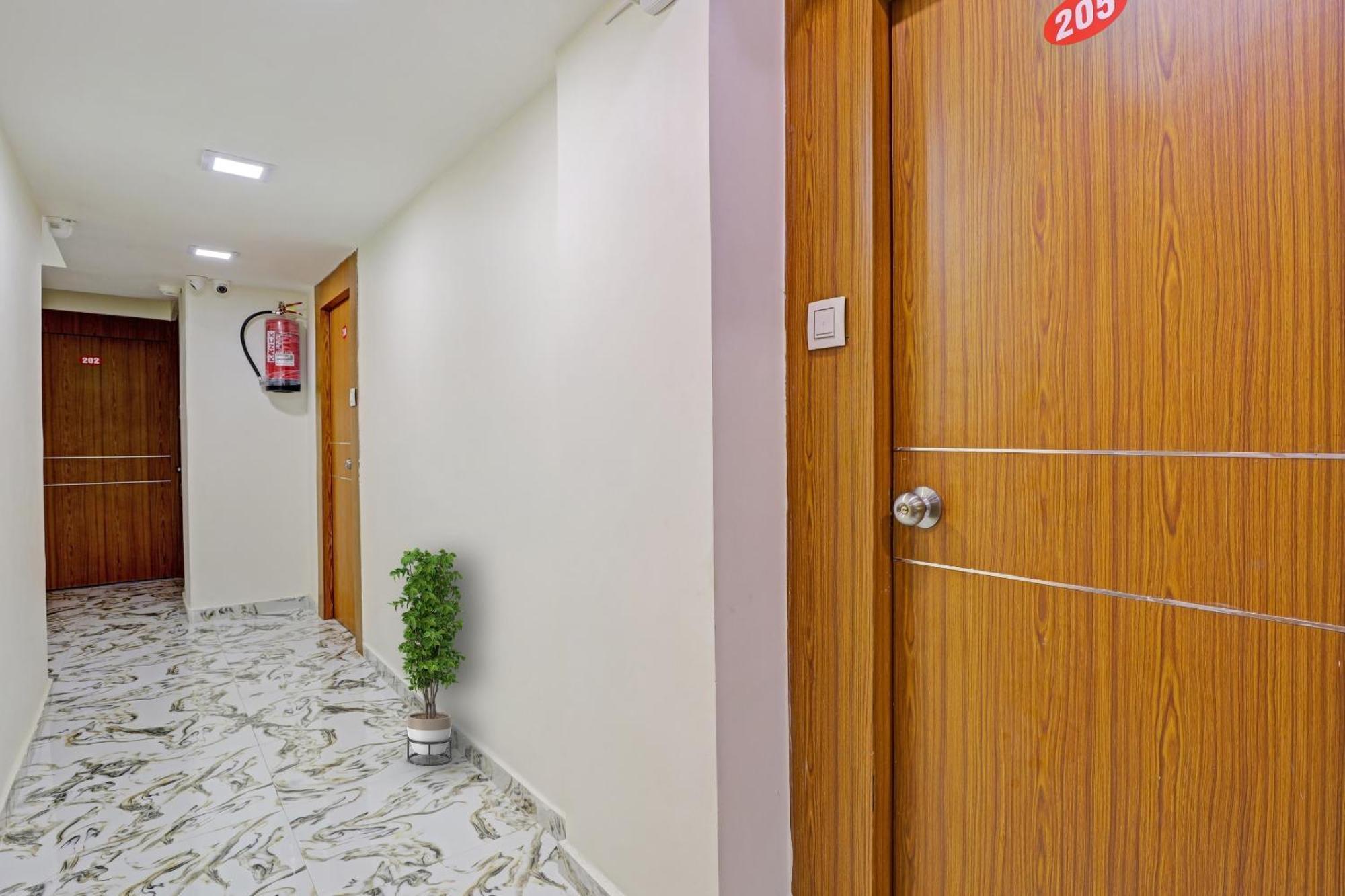 Capital O Bhavya Villa Ahmadábád Exteriér fotografie